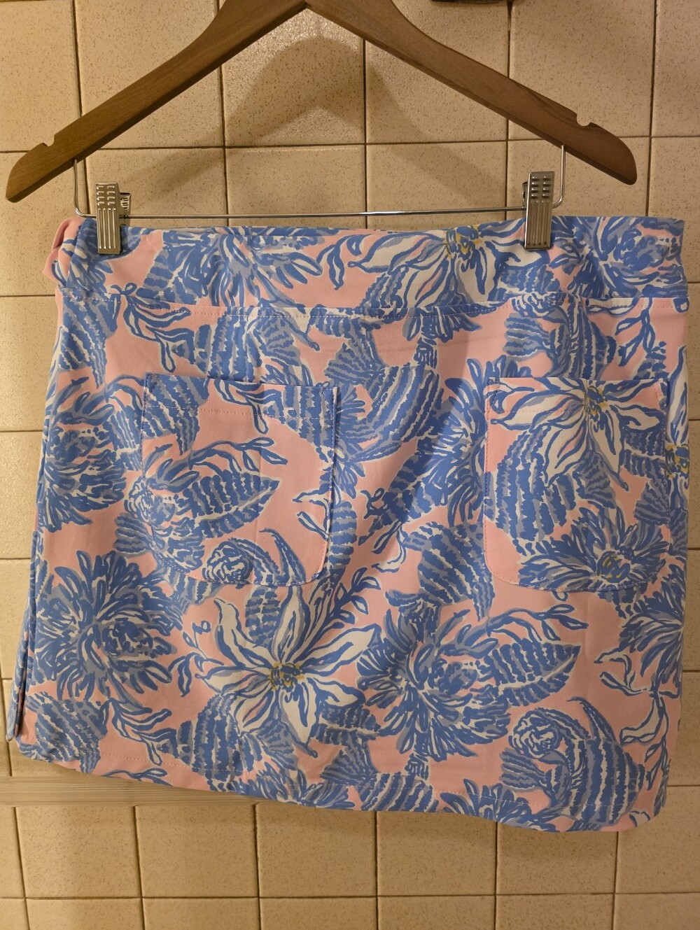 Lilly Pulitzer Women’s Luxletic  Skort - Picture 4 of 10